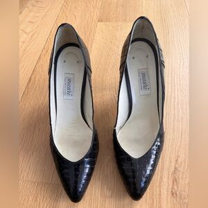 Mauri Black Croc-Patterned Heels